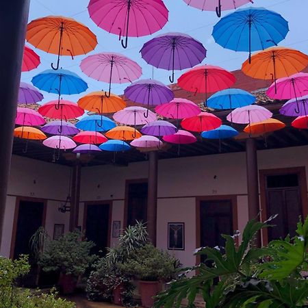 Hotel Villa De Flores Uruapan  Zewnętrze zdjęcie