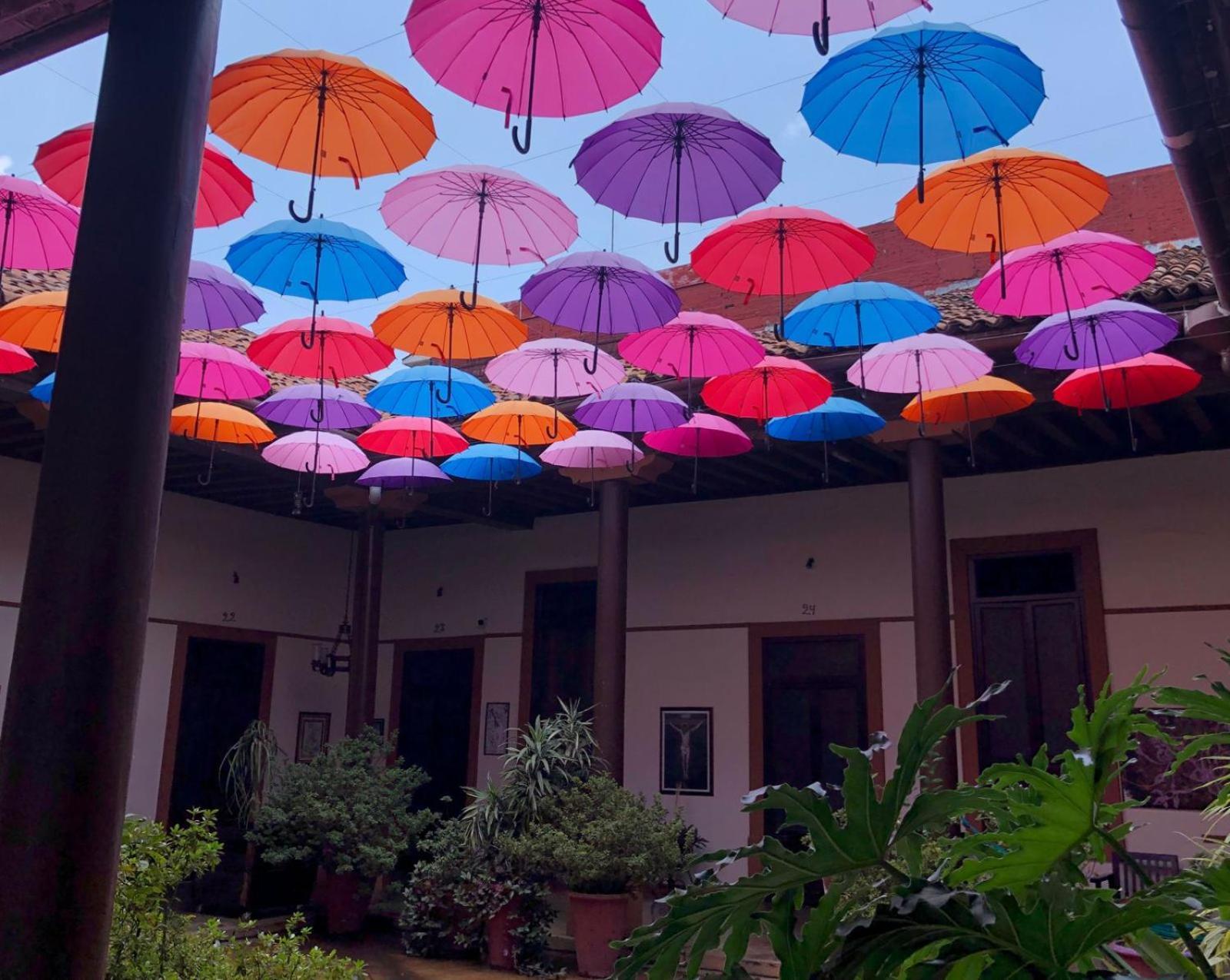 Hotel Villa De Flores Uruapan  Zewnętrze zdjęcie