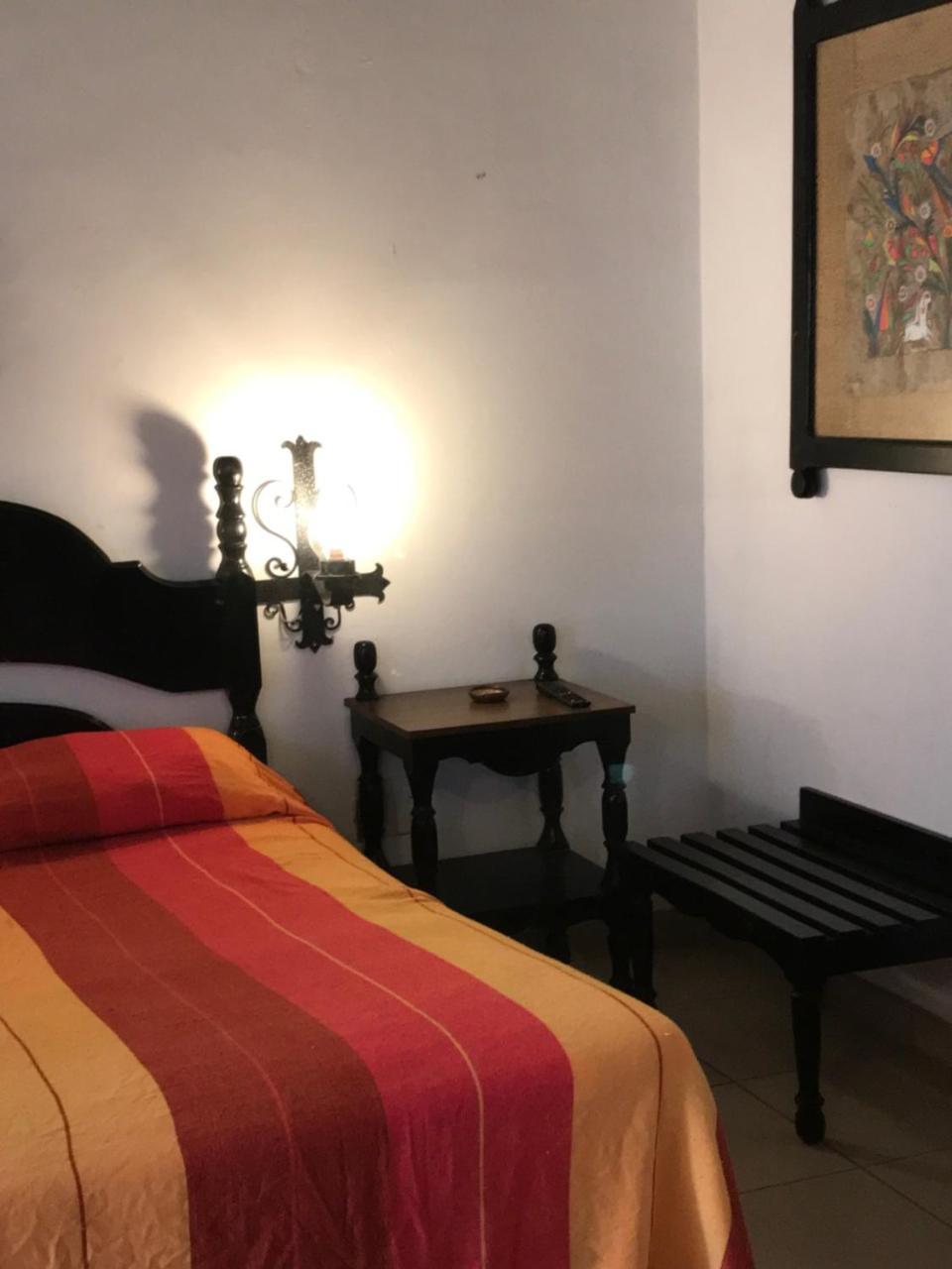 Hotel Villa De Flores Uruapan  Zewnętrze zdjęcie