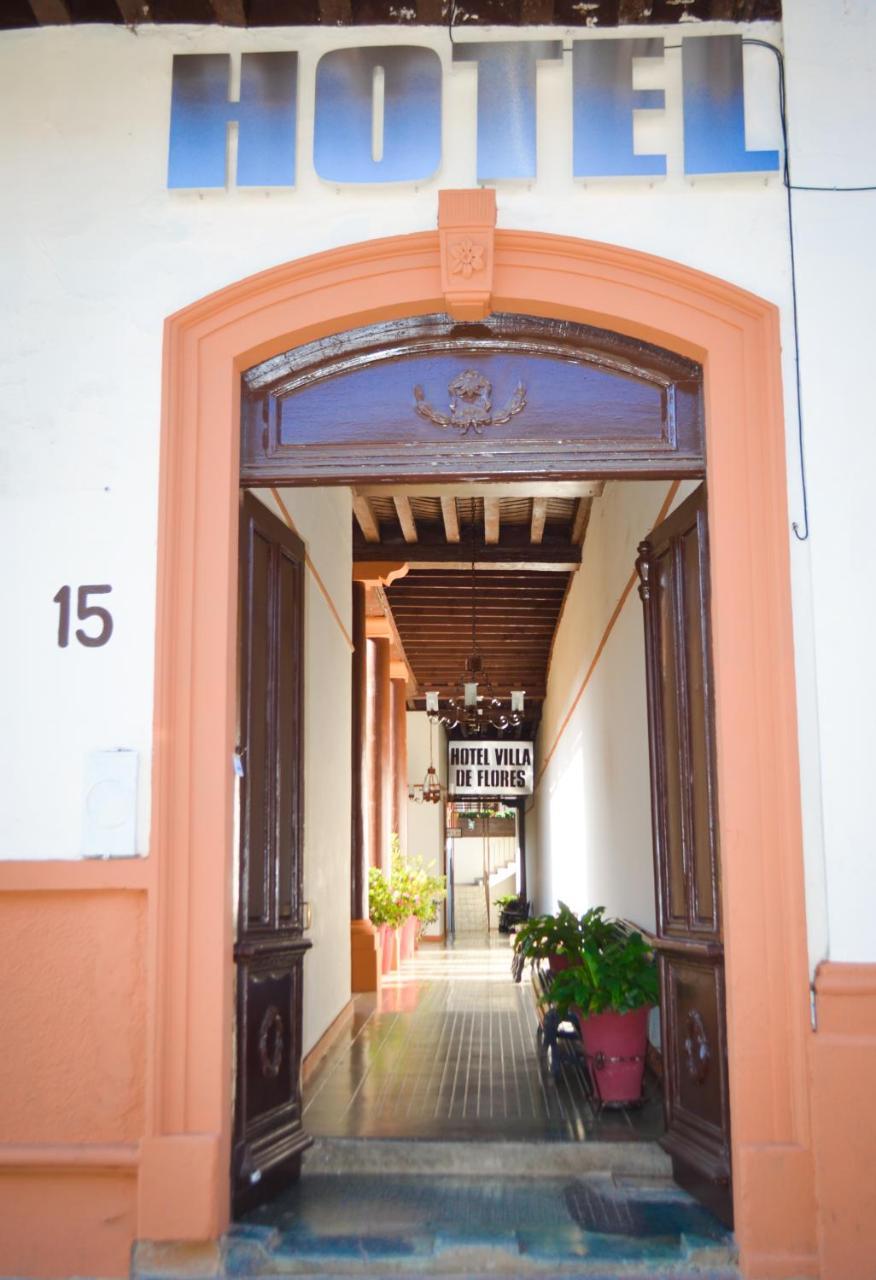 Hotel Villa De Flores Uruapan  Zewnętrze zdjęcie