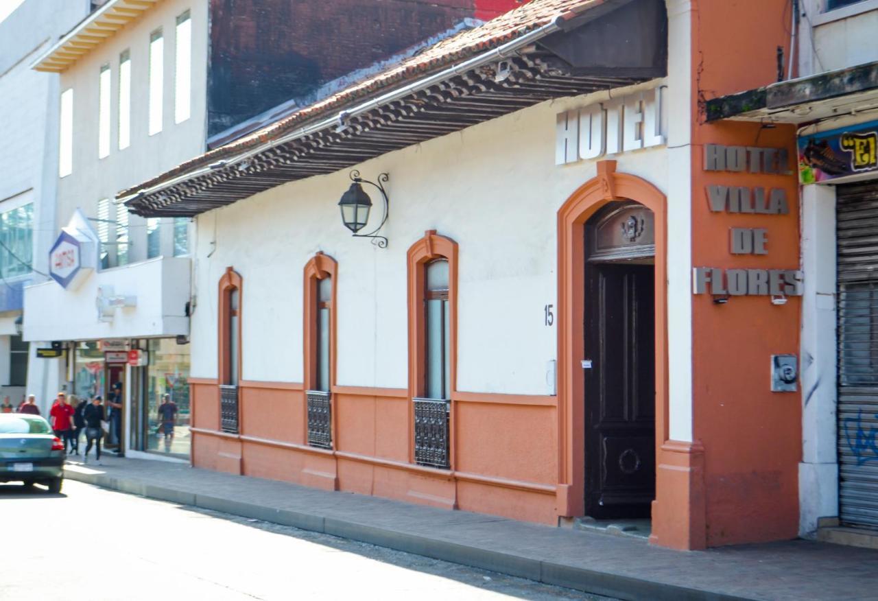 Hotel Villa De Flores Uruapan  Zewnętrze zdjęcie