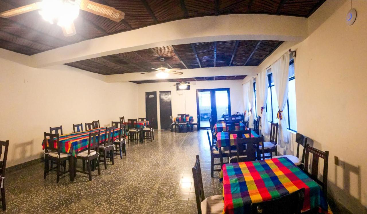 Hotel Villa De Flores Uruapan  Zewnętrze zdjęcie