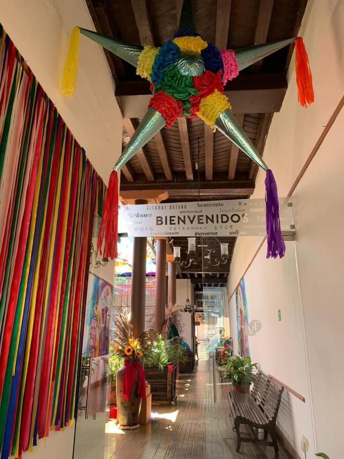 Hotel Villa De Flores Uruapan  Zewnętrze zdjęcie