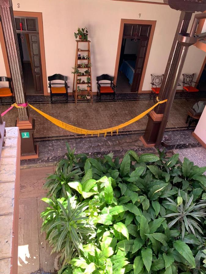 Hotel Villa De Flores Uruapan  Zewnętrze zdjęcie